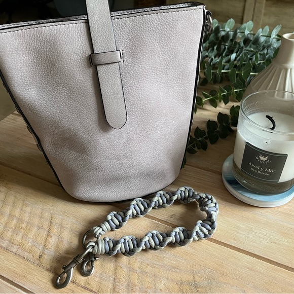 Rebecca Minkoff cross body leather bag - Picture 2 of 6